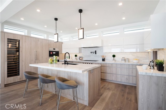 705 Crest Drive, Manhattan Beach, California 90266, 5 Bedrooms Bedrooms, ,2 BathroomsBathrooms,Residential,Sold,Crest,SB20098855