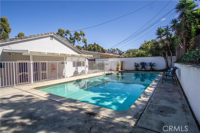 149 Vista Del Parque, Redondo Beach, California 90277, 4 Bedrooms Bedrooms, ,1 BathroomBathrooms,Residential,Sold,Vista Del Parque,PV19039225