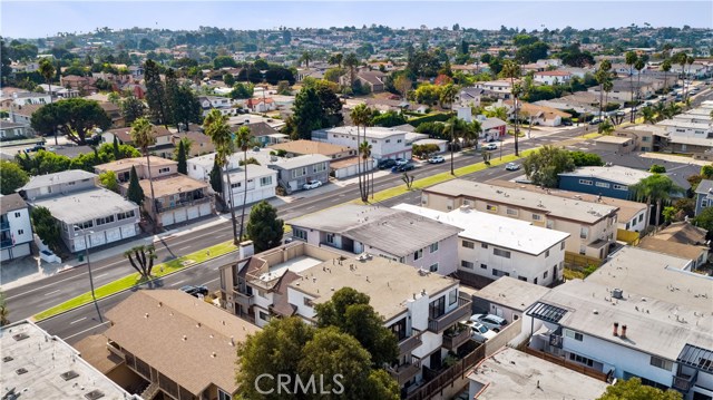 1447 Manhattan Beach Boulevard, Manhattan Beach, California 90266, 3 Bedrooms Bedrooms, ,2 BathroomsBathrooms,Residential,Sold,Manhattan Beach,OC20214796