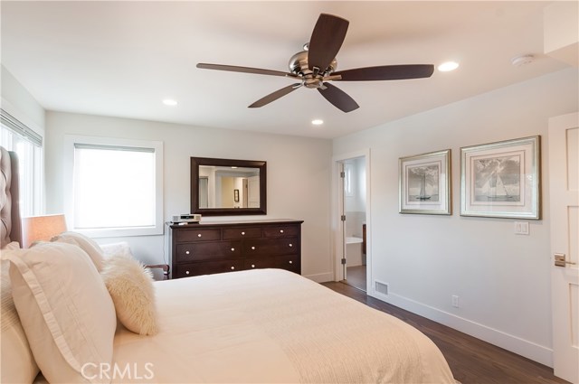 201 24th Street, Hermosa Beach, California 90254, 3 Bedrooms Bedrooms, ,2 BathroomsBathrooms,Residential,Sold,24th,SB17267233