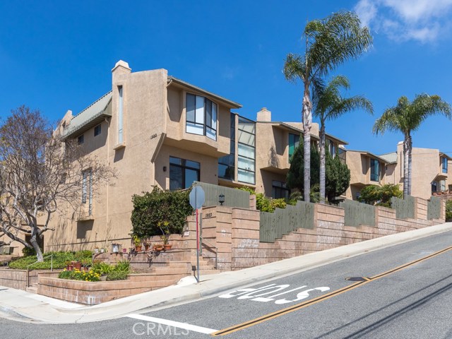 1923 Marshallfield Lane, Redondo Beach, California 90278, 3 Bedrooms Bedrooms, ,2 BathroomsBathrooms,Residential,Sold,Marshallfield,SB20084915
