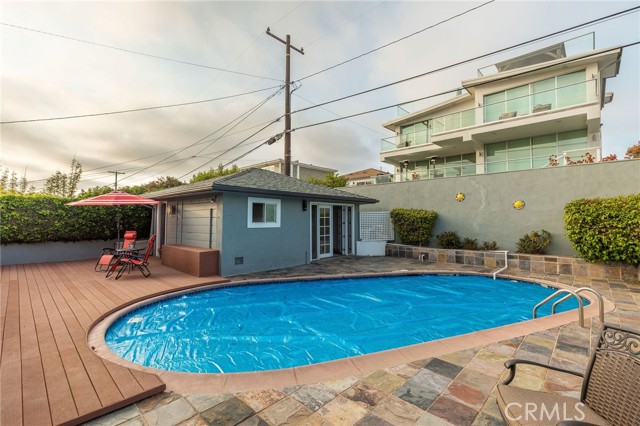 323 Avenue G, Redondo Beach, California 90277, 4 Bedrooms Bedrooms, ,1 BathroomBathrooms,Residential,Sold,Avenue G,PV21158630