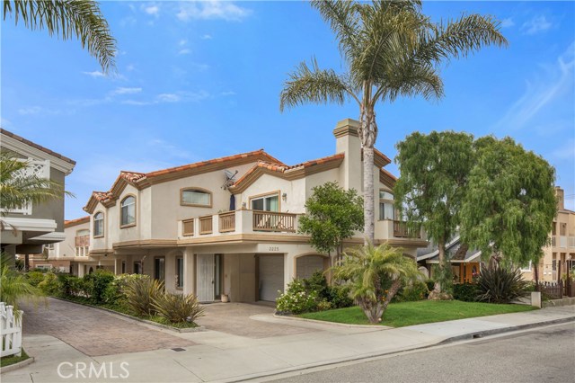 2225 Mathews Avenue, Redondo Beach, California 90278, 3 Bedrooms Bedrooms, ,3 BathroomsBathrooms,Residential,Sold,Mathews,SB19082504