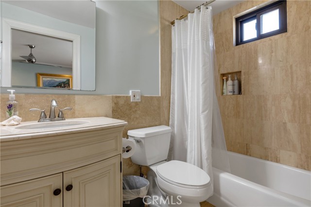 437 27th Street, Manhattan Beach, California 90266, 4 Bedrooms Bedrooms, ,3 BathroomsBathrooms,Residential,Sold,27th,SB21036239