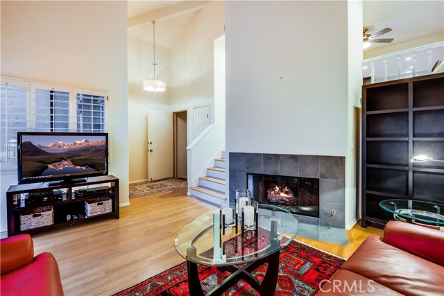 27 Coronado Court, Manhattan Beach, California 90266, 2 Bedrooms Bedrooms, ,3 BathroomsBathrooms,Residential,Sold,Coronado,PV18241500