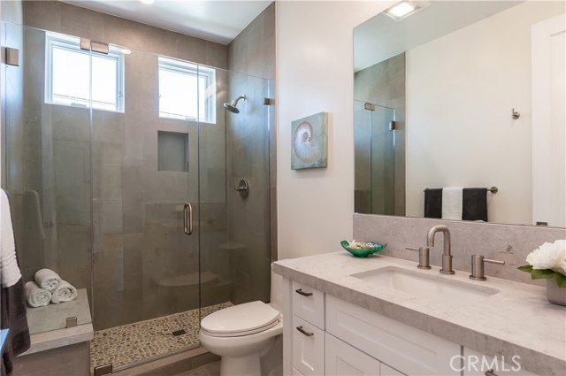1621 23rd Street, Manhattan Beach, California 90266, 5 Bedrooms Bedrooms, ,2 BathroomsBathrooms,Residential,Sold,23rd,SB17077029