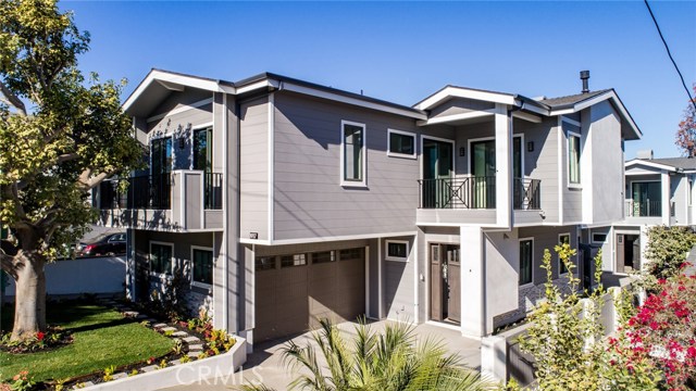 1917 Farrell Avenue, Redondo Beach, California 90278, 4 Bedrooms Bedrooms, ,3 BathroomsBathrooms,Residential,Sold,Farrell,PV20259109