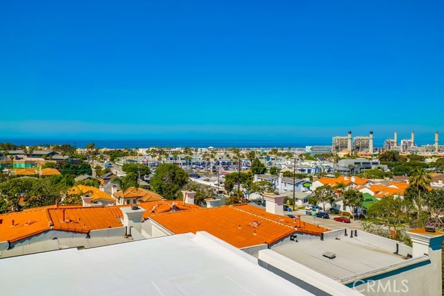 521 Helberta Avenue, Redondo Beach, California 90277, 4 Bedrooms Bedrooms, ,3 BathroomsBathrooms,Residential,Sold,Helberta,SB19088015