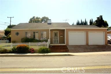 1301 Harkness Lane, Redondo Beach, California 90278, ,Residential Income,Sold,Harkness,SB17068893