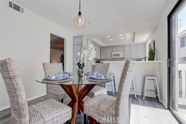 1916 Rockefeller Lane, Redondo Beach, California 90278, 3 Bedrooms Bedrooms, ,2 BathroomsBathrooms,Residential,Sold,Rockefeller,SB20073261