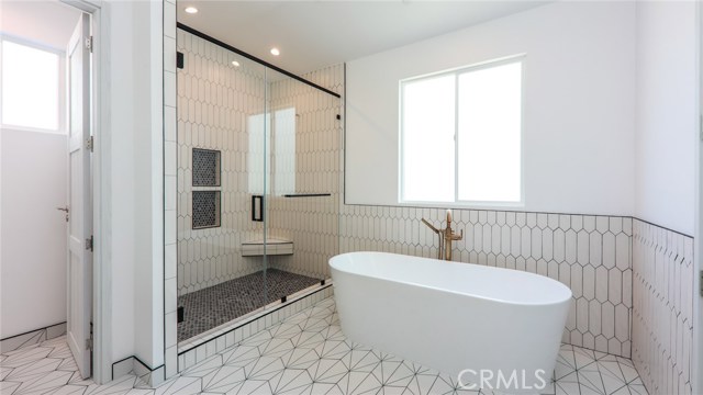 1018 Avenue A, Redondo Beach, California 90277, 6 Bedrooms Bedrooms, ,6 BathroomsBathrooms,Residential,Sold,Avenue A,PV20118056