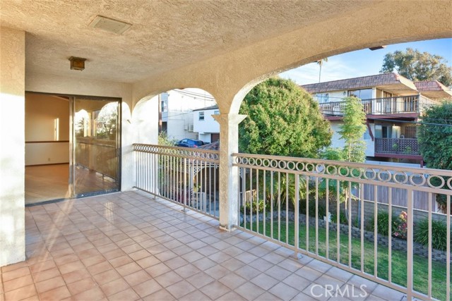 512 Knob Hill Avenue, Redondo Beach, California 90277, 4 Bedrooms Bedrooms, ,2 BathroomsBathrooms,Residential,Sold,Knob Hill,SB21044060