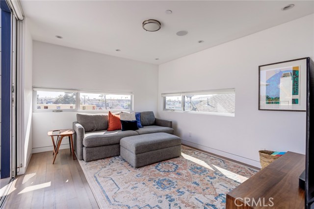 Den or bedroom 4