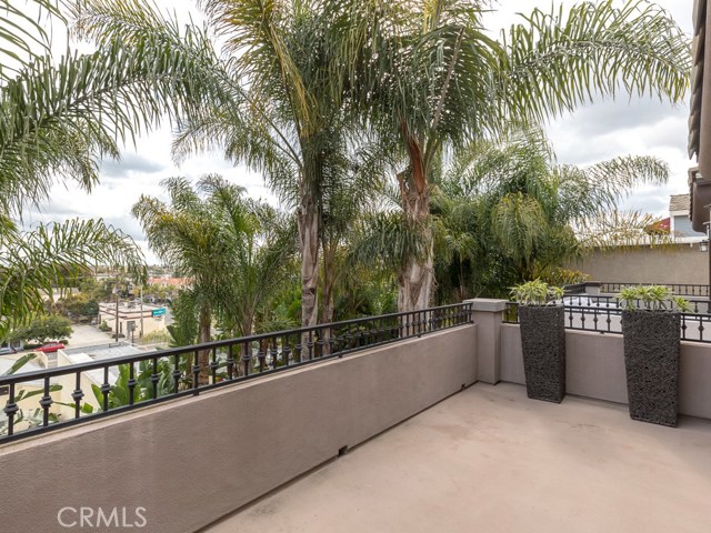 1624 Wollacott Street, Redondo Beach, California 90278, 4 Bedrooms Bedrooms, ,4 BathroomsBathrooms,Residential,Sold,Wollacott,PV19039435