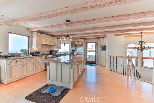 329 21st Place, Manhattan Beach, California 90266, 3 Bedrooms Bedrooms, ,3 BathroomsBathrooms,Residential,Sold,21st,SB17085113