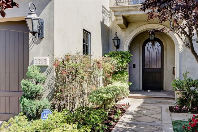 3212 Maple Avenue, Manhattan Beach, California 90266, 5 Bedrooms Bedrooms, ,2 BathroomsBathrooms,Residential,Sold,Maple,SB21060468