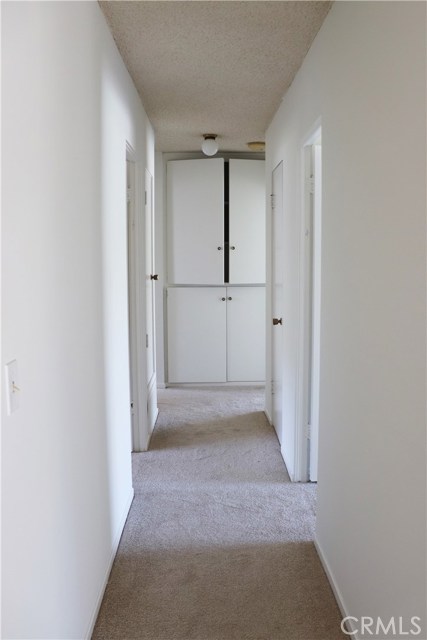 Hallway - Two bedrooms on the right (including Master) and two bedrooms on the left.