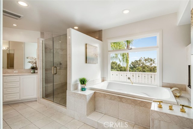 4600 Rollando Drive, Rolling Hills Estates, California 90274, 5 Bedrooms Bedrooms, ,4 BathroomsBathrooms,Residential,Sold,Rollando,PV19270515