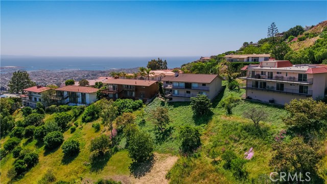 3177 Crownview Drive, Rancho Palos Verdes, California 90275, 4 Bedrooms Bedrooms, ,2 BathroomsBathrooms,Residential,Sold,Crownview,PV17091710