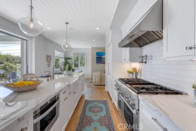 1307 Gertruda Avenue, Redondo Beach, California 90277, 5 Bedrooms Bedrooms, ,1 BathroomBathrooms,Residential,Sold,Gertruda,SB21076858