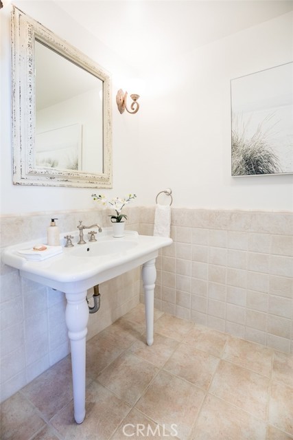 400 1st Street, Manhattan Beach, California 90266, 5 Bedrooms Bedrooms, ,5 BathroomsBathrooms,Residential,Sold,1st,SB21021125