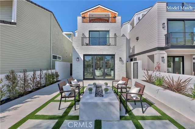 Photo of 412 9th Street, Huntington Beach, CA 92648
