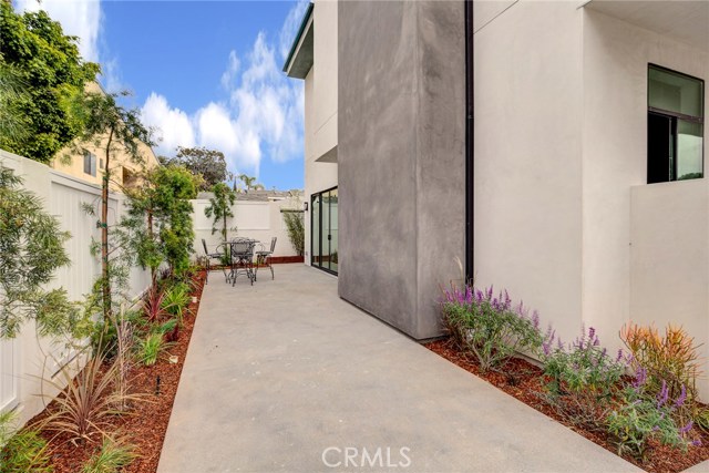 1909 Huntington Lane, Redondo Beach, California 90278, 4 Bedrooms Bedrooms, ,3 BathroomsBathrooms,Residential,Sold,Huntington,PV18234490