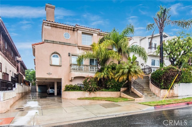 1521 Artesia Boulevard, Manhattan Beach, California 90266, 2 Bedrooms Bedrooms, ,2 BathroomsBathrooms,Residential,Sold,Artesia,SB19025497