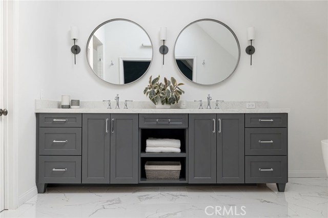 2701 Maple Avenue, Manhattan Beach, California 90266, 4 Bedrooms Bedrooms, ,3 BathroomsBathrooms,Residential,Sold,Maple,SB20115116