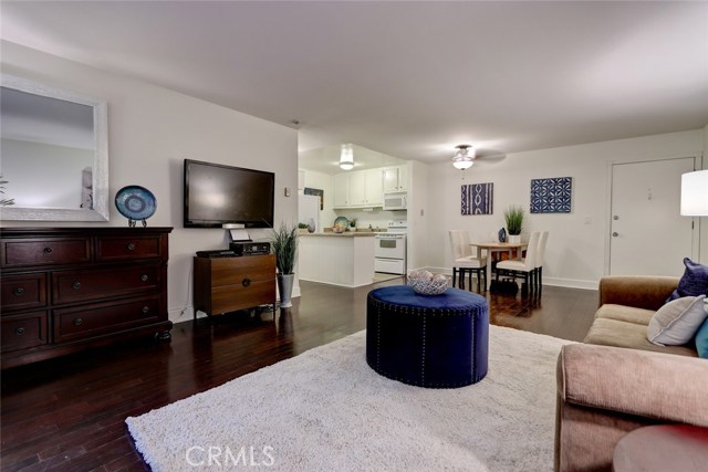 802 Camino Real, Redondo Beach, California 90277, 1 Bedroom Bedrooms, ,1 BathroomBathrooms,Residential,Sold,Camino Real,SB18142824