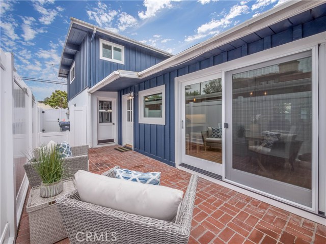 1411 Pacific Avenue, Manhattan Beach, California 90266, 4 Bedrooms Bedrooms, ,3 BathroomsBathrooms,Residential,Sold,Pacific,SB19148189