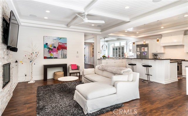 1905 Elm Avenue, Manhattan Beach, California 90266, 5 Bedrooms Bedrooms, ,5 BathroomsBathrooms,Residential,Sold,Elm,SB19169509