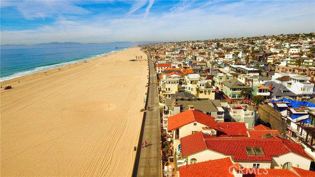 1830 The Strand, Hermosa Beach, California 90254, 6 Bedrooms Bedrooms, ,4 BathroomsBathrooms,Residential,Sold,The Strand,SB17061226