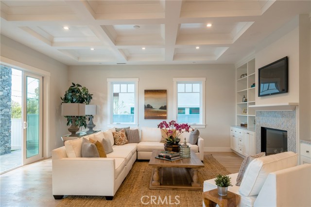 1457 18th Street, Manhattan Beach, California 90266, 5 Bedrooms Bedrooms, ,2 BathroomsBathrooms,Residential,Sold,18th,SB17091633