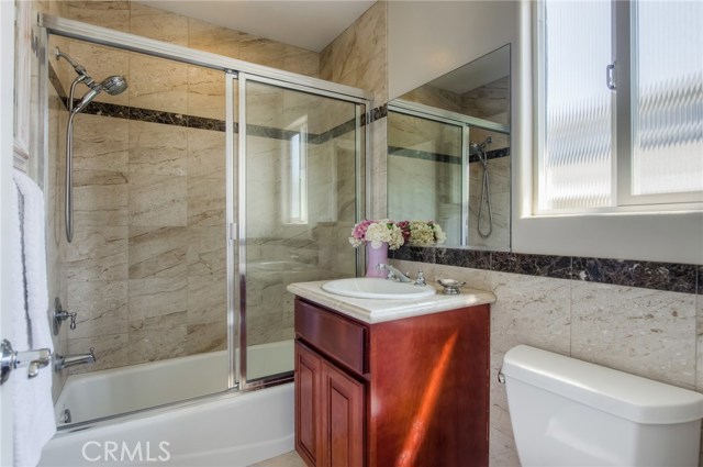 2225 Robinson Street, Redondo Beach, California 90278, 5 Bedrooms Bedrooms, ,3 BathroomsBathrooms,Residential,Sold,Robinson,SB17176979