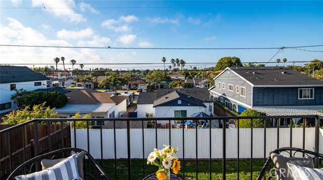 2517 Fisk Lane, Redondo Beach, California 90278, 4 Bedrooms Bedrooms, ,3 BathroomsBathrooms,Residential,Sold,Fisk,SB20145075