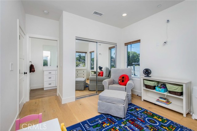 1325 Gertruda Avenue, Redondo Beach, California 90277, 5 Bedrooms Bedrooms, ,4 BathroomsBathrooms,Residential,Sold,Gertruda,SB20095721