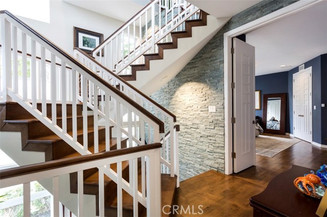 125 4th Street, Hermosa Beach, California 90254, 4 Bedrooms Bedrooms, ,3 BathroomsBathrooms,Residential,Sold,4th,SB18054270