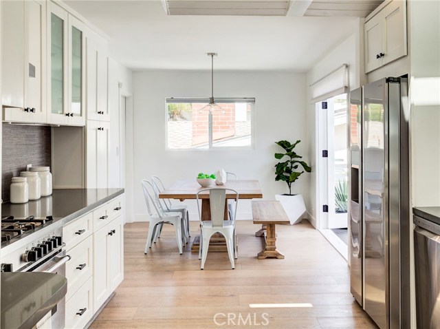 3528 Maple Avenue, Manhattan Beach, California 90266, 3 Bedrooms Bedrooms, ,2 BathroomsBathrooms,Residential,Sold,Maple,SB18217502