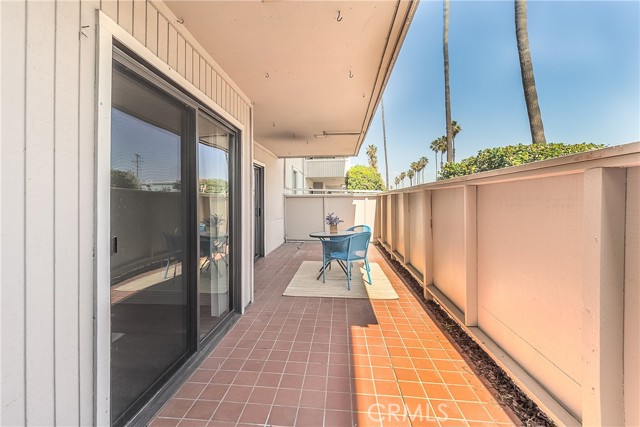 700 Esplanade, Redondo Beach, California 90277, 2 Bedrooms Bedrooms, ,2 BathroomsBathrooms,Residential,Sold,Esplanade,SB21037813