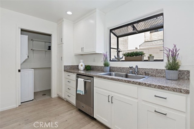 2611 Vanderbilt Lane, Redondo Beach, California 90278, 2 Bedrooms Bedrooms, ,2 BathroomsBathrooms,Residential,Sold,Vanderbilt,SB20167016