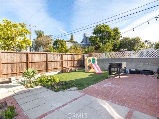 1142 23rd Street, Manhattan Beach, California 90266, 3 Bedrooms Bedrooms, ,1 BathroomBathrooms,Residential,Sold,23rd,SB21029088