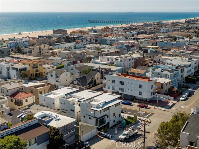 222 2nd Street, Hermosa Beach, California 90254, 4 Bedrooms Bedrooms, ,2 BathroomsBathrooms,Residential,Sold,2nd Street,SB19174439