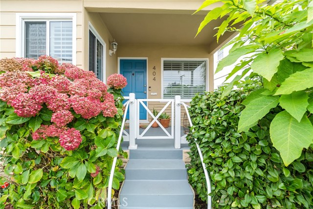 404 Miramar Drive, Redondo Beach, California 90277, 2 Bedrooms Bedrooms, ,1 BathroomBathrooms,Residential,Sold,Miramar,SB18277105