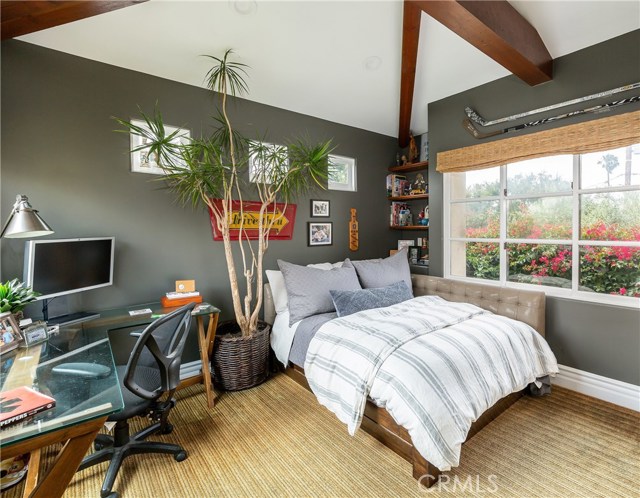 720 33rd Street, Manhattan Beach, California 90266, 5 Bedrooms Bedrooms, ,3 BathroomsBathrooms,Residential,Sold,33rd,SB19184166