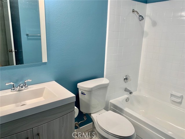 Downstairs full bath