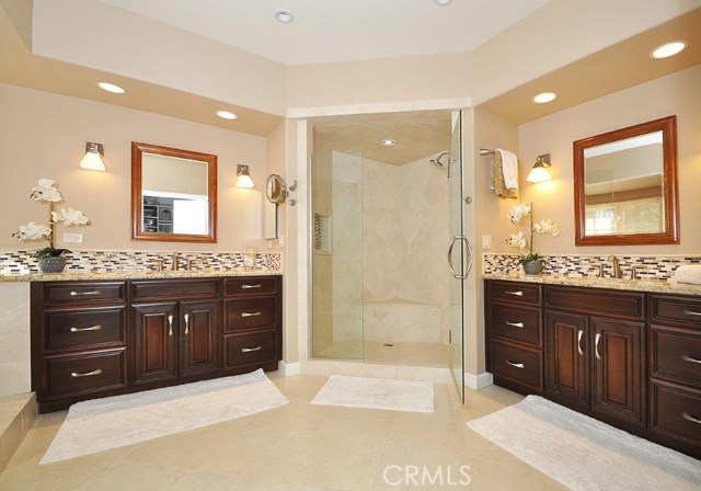 Double Vanity Area in Master Bathroom