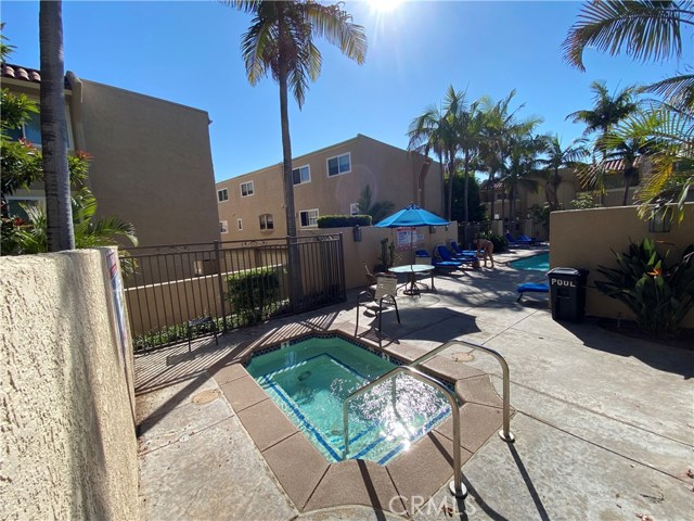 Community jacuzzi in the pool area