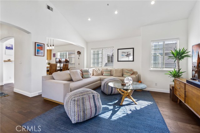 2702 Carnegie Lane, Redondo Beach, California 90278, 3 Bedrooms Bedrooms, ,2 BathroomsBathrooms,Residential,Sold,Carnegie,SB20202081