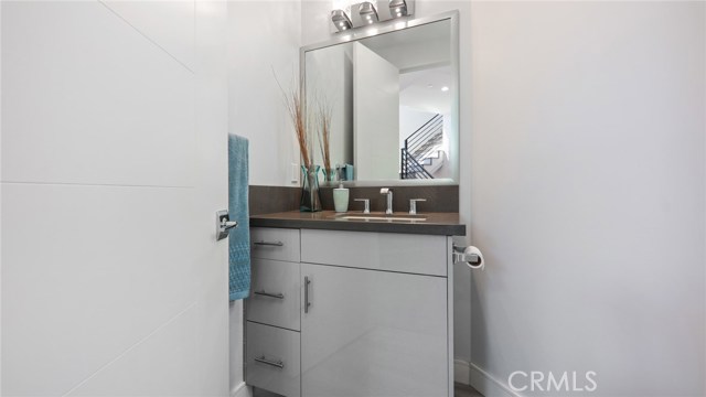 1702 Carlson Lane, Redondo Beach, California 90278, 3 Bedrooms Bedrooms, ,3 BathroomsBathrooms,Residential,Sold,Carlson,PV20186639